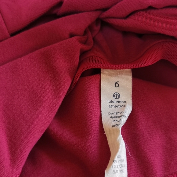 Lululemon scoop neck/back long sleeve shirt - Picture 4 of 4